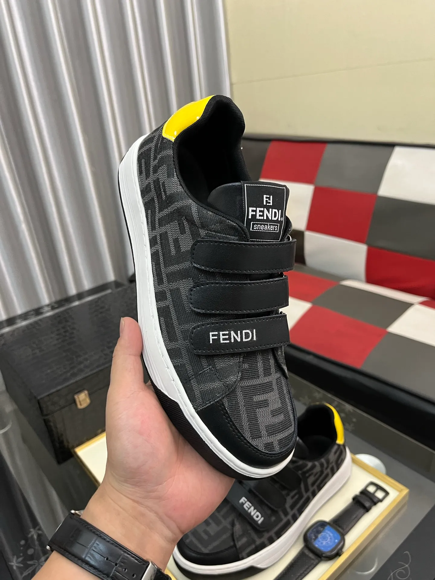 Men's Men's Shoes💰420⌚️⌚️[Fendi] Fendi's latest casual shoes for men! Available at counters simultaneously! A one-to-one replica of the original. The interior is made of top-grade sheepskin, and the original factory-supplied rubber outsole is used. Leading new fashion concepts. Matching code: 38-442️⃣Colors available